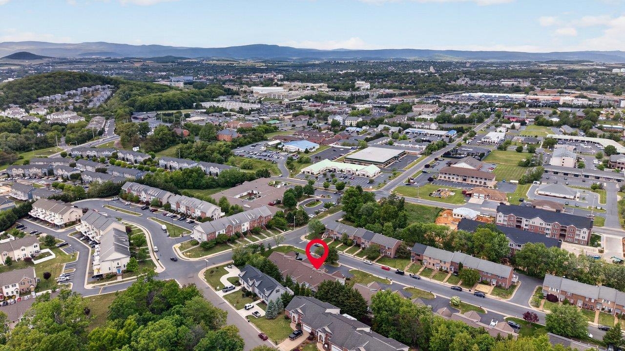 324 EMERALD DR, HARRISONBURG, Virginia 22801, 2 Bedrooms Bedrooms, ,2 BathroomsBathrooms,Residential,324 EMERALD DR,676778 MLS # 676778