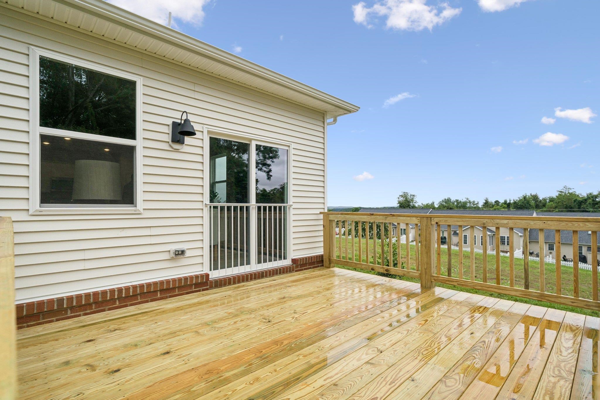 16 RIVER OAK DR, STAUNTON, Virginia 24401, 4 Bedrooms Bedrooms, ,2 BathroomsBathrooms,Residential,16 RIVER OAK DR,676784 MLS # 676784