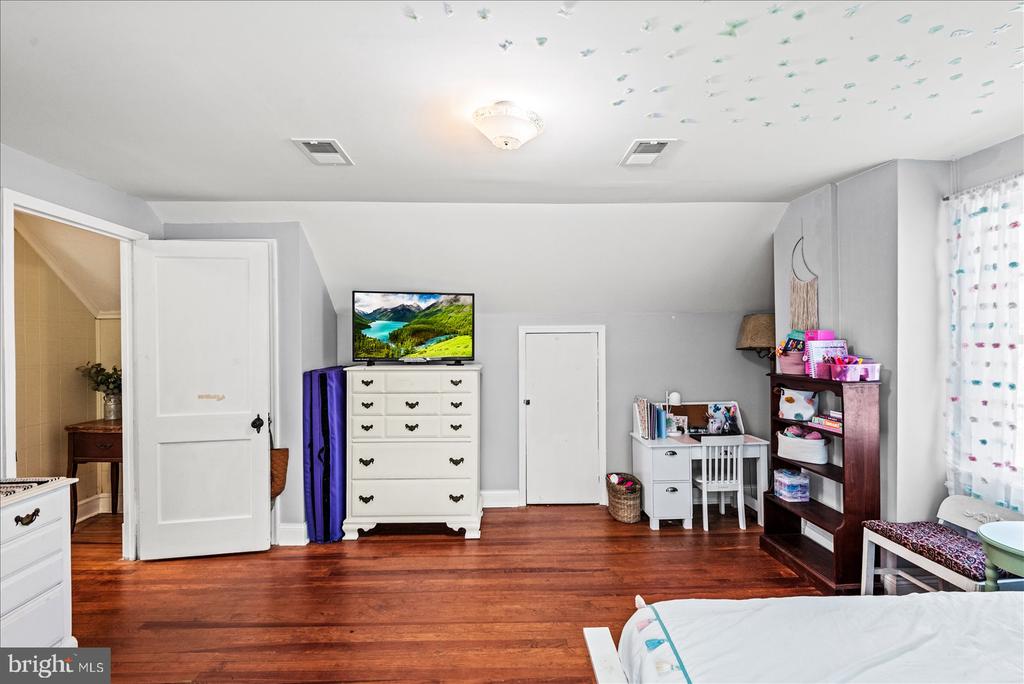 6740 PARTLOW RD, SPOTSYLVANIA, Virginia 22551, 3 Bedrooms Bedrooms, ,1 BathroomBathrooms,Residential,6740 PARTLOW RD,VASP2039450 MLS # VASP2039450