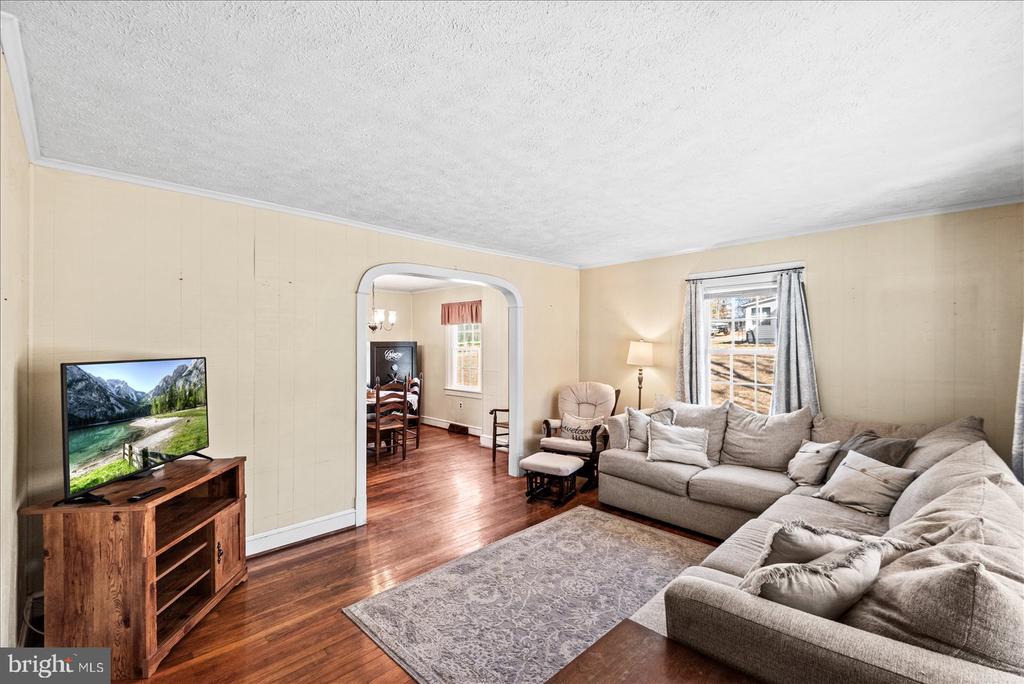 6740 PARTLOW RD, SPOTSYLVANIA, Virginia 22551, 3 Bedrooms Bedrooms, ,1 BathroomBathrooms,Residential,6740 PARTLOW RD,VASP2039450 MLS # VASP2039450