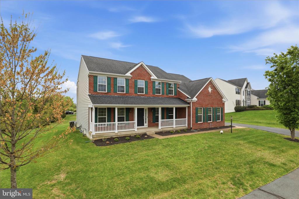 7550 EDINGTON DR, WARRENTON, Virginia 20187, 4 Bedrooms Bedrooms, ,3 BathroomsBathrooms,Residential,7550 EDINGTON DR,VAFQ2021090 MLS # VAFQ2021090