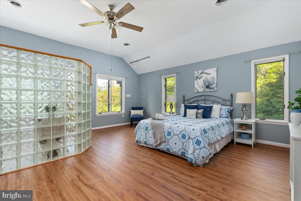 146 LIZZIE MILLS RD, CASTLETON, Virginia 22716, 3 Bedrooms Bedrooms, ,2 BathroomsBathrooms,Residential,146 LIZZIE MILLS RD,VARP2002580 MLS # VARP2002580