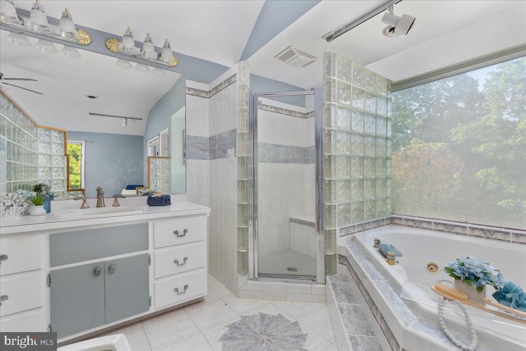 146 LIZZIE MILLS RD, CASTLETON, Virginia 22716, 3 Bedrooms Bedrooms, ,2 BathroomsBathrooms,Residential,146 LIZZIE MILLS RD,VARP2002580 MLS # VARP2002580