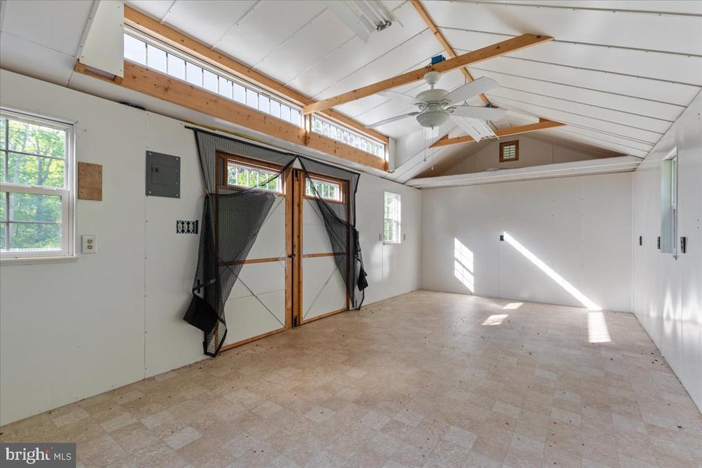 146 LIZZIE MILLS RD, CASTLETON, Virginia 22716, 3 Bedrooms Bedrooms, ,2 BathroomsBathrooms,Residential,146 LIZZIE MILLS RD,VARP2002580 MLS # VARP2002580