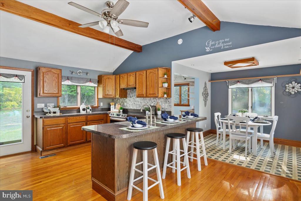 146 LIZZIE MILLS RD, CASTLETON, Virginia 22716, 3 Bedrooms Bedrooms, ,2 BathroomsBathrooms,Residential,146 LIZZIE MILLS RD,VARP2002580 MLS # VARP2002580