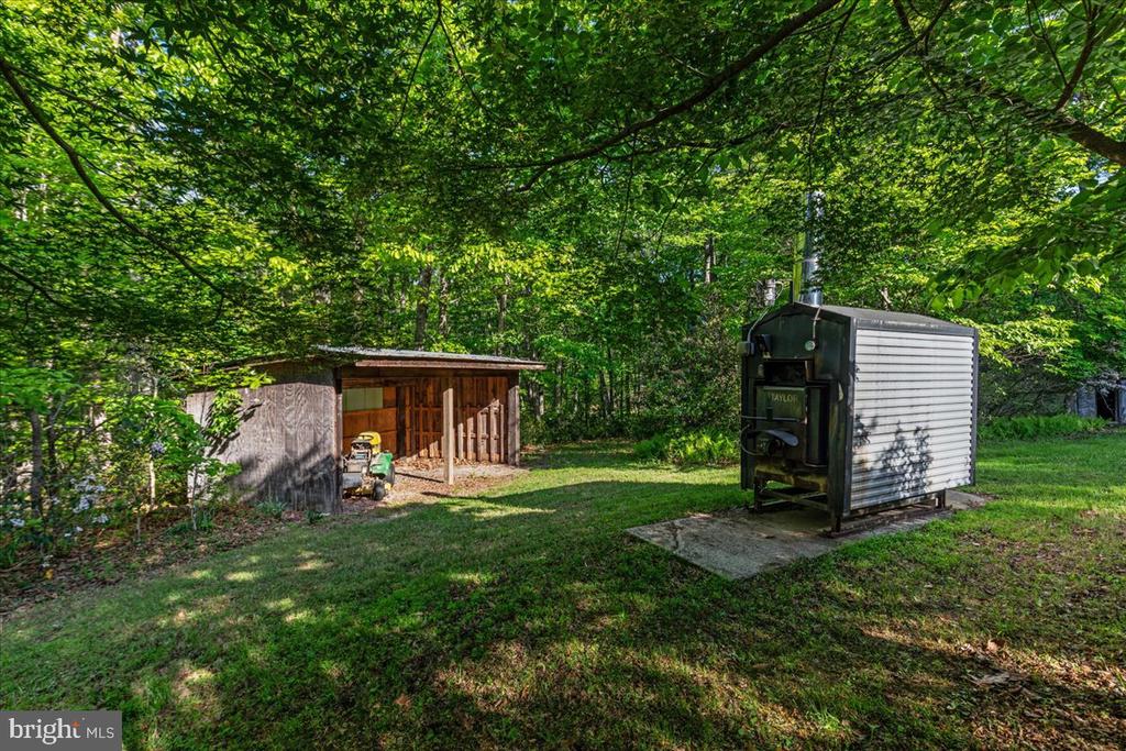 146 LIZZIE MILLS RD, CASTLETON, Virginia 22716, 3 Bedrooms Bedrooms, ,2 BathroomsBathrooms,Residential,146 LIZZIE MILLS RD,VARP2002580 MLS # VARP2002580