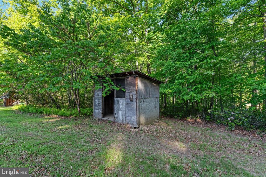 146 LIZZIE MILLS RD, CASTLETON, Virginia 22716, 3 Bedrooms Bedrooms, ,2 BathroomsBathrooms,Residential,146 LIZZIE MILLS RD,VARP2002580 MLS # VARP2002580
