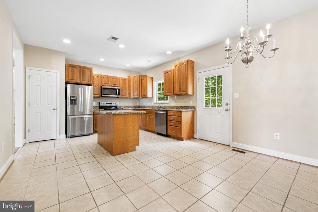 12849 ELK RUN RD, MIDLAND, Virginia 22728, 4 Bedrooms Bedrooms, ,3 BathroomsBathrooms,Residential,12849 ELK RUN RD,VAFQ2021856 MLS # VAFQ2021856