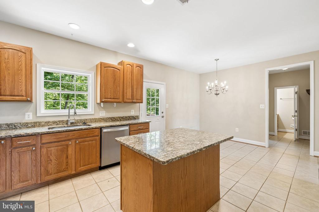 12849 ELK RUN RD, MIDLAND, Virginia 22728, 4 Bedrooms Bedrooms, ,3 BathroomsBathrooms,Residential,12849 ELK RUN RD,VAFQ2021856 MLS # VAFQ2021856