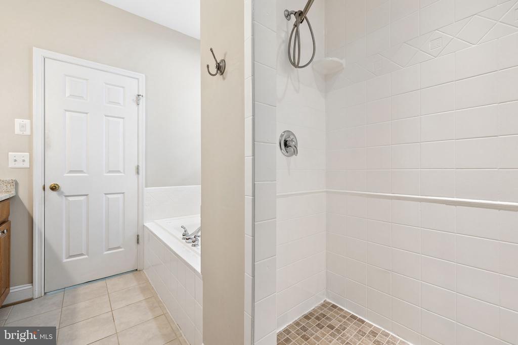 12849 ELK RUN RD, MIDLAND, Virginia 22728, 4 Bedrooms Bedrooms, ,3 BathroomsBathrooms,Residential,12849 ELK RUN RD,VAFQ2021856 MLS # VAFQ2021856