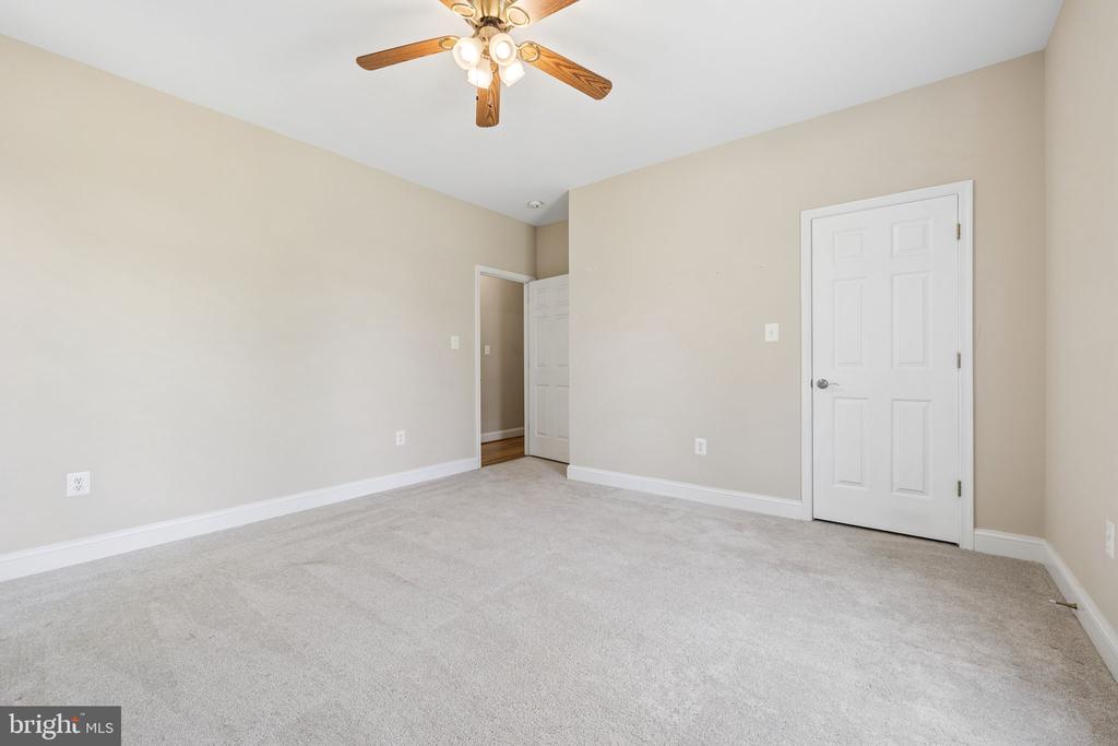 12849 ELK RUN RD, MIDLAND, Virginia 22728, 4 Bedrooms Bedrooms, ,3 BathroomsBathrooms,Residential,12849 ELK RUN RD,VAFQ2021856 MLS # VAFQ2021856