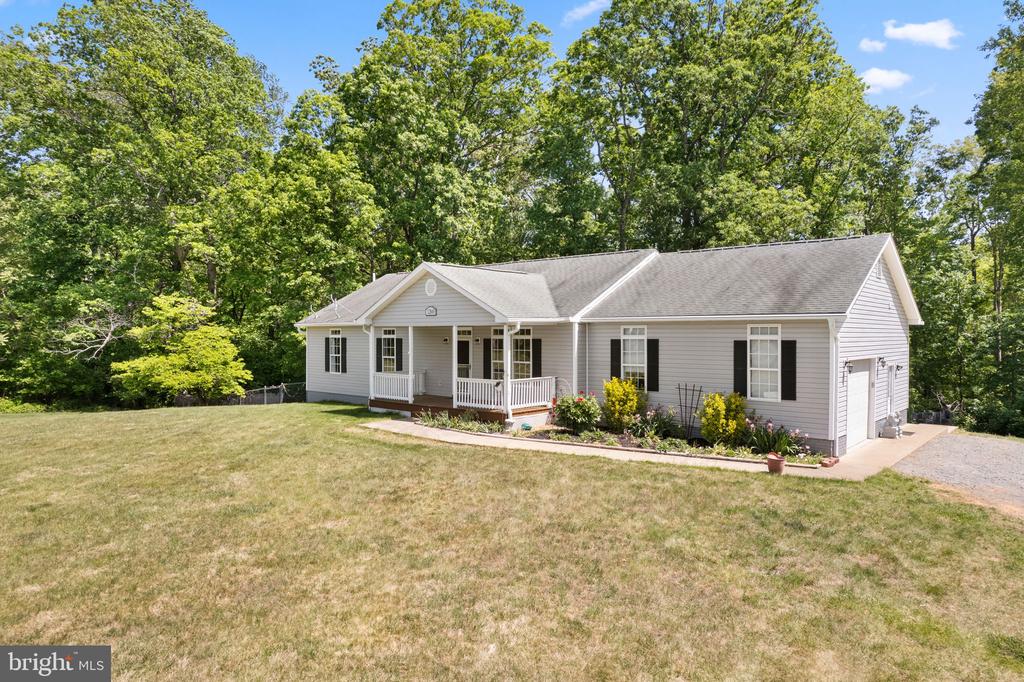 12849 ELK RUN RD, MIDLAND, Virginia 22728, 4 Bedrooms Bedrooms, ,3 BathroomsBathrooms,Residential,12849 ELK RUN RD,VAFQ2021856 MLS # VAFQ2021856
