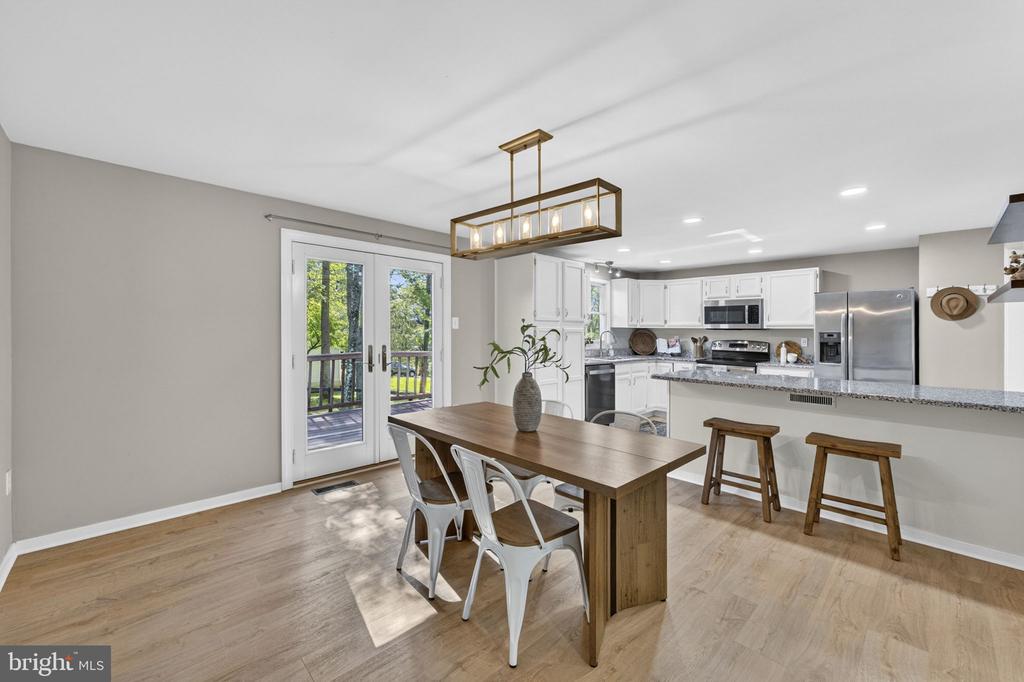 3277 HOLLY SPRINGS RD, AMISSVILLE, Virginia 20106, 3 Bedrooms Bedrooms, ,2 BathroomsBathrooms,Residential,3277 HOLLY SPRINGS RD,VACU2013552 MLS # VACU2013552