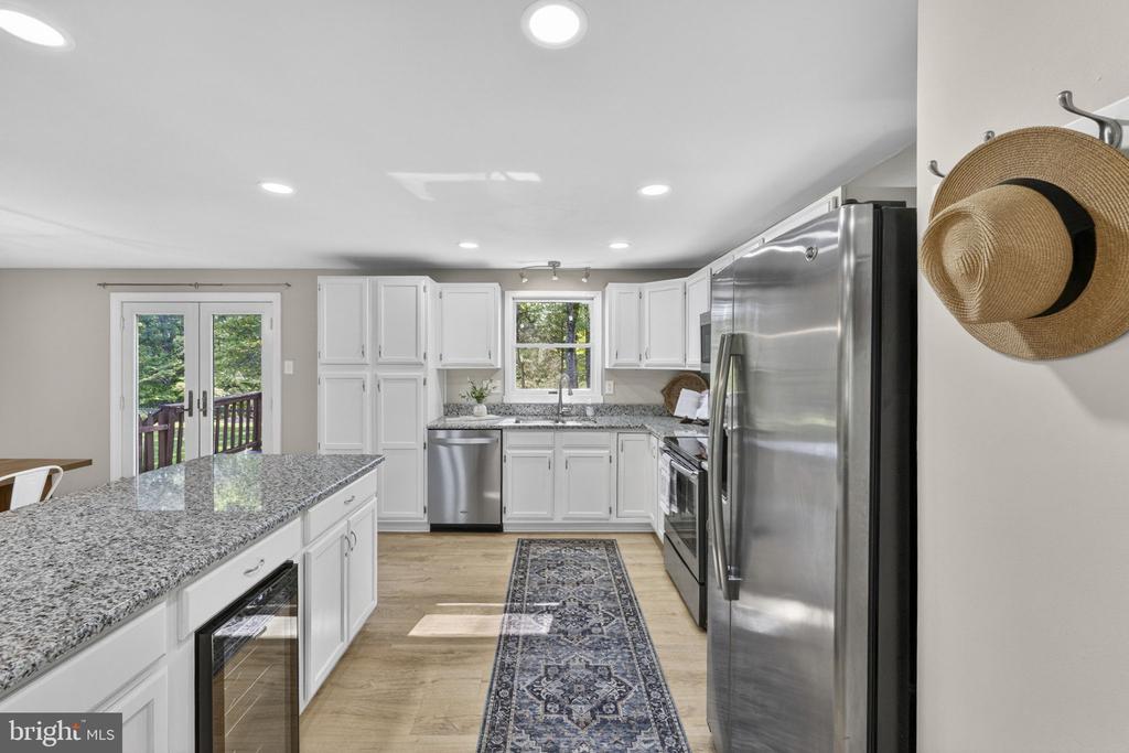 3277 HOLLY SPRINGS RD, AMISSVILLE, Virginia 20106, 3 Bedrooms Bedrooms, ,2 BathroomsBathrooms,Residential,3277 HOLLY SPRINGS RD,VACU2013552 MLS # VACU2013552