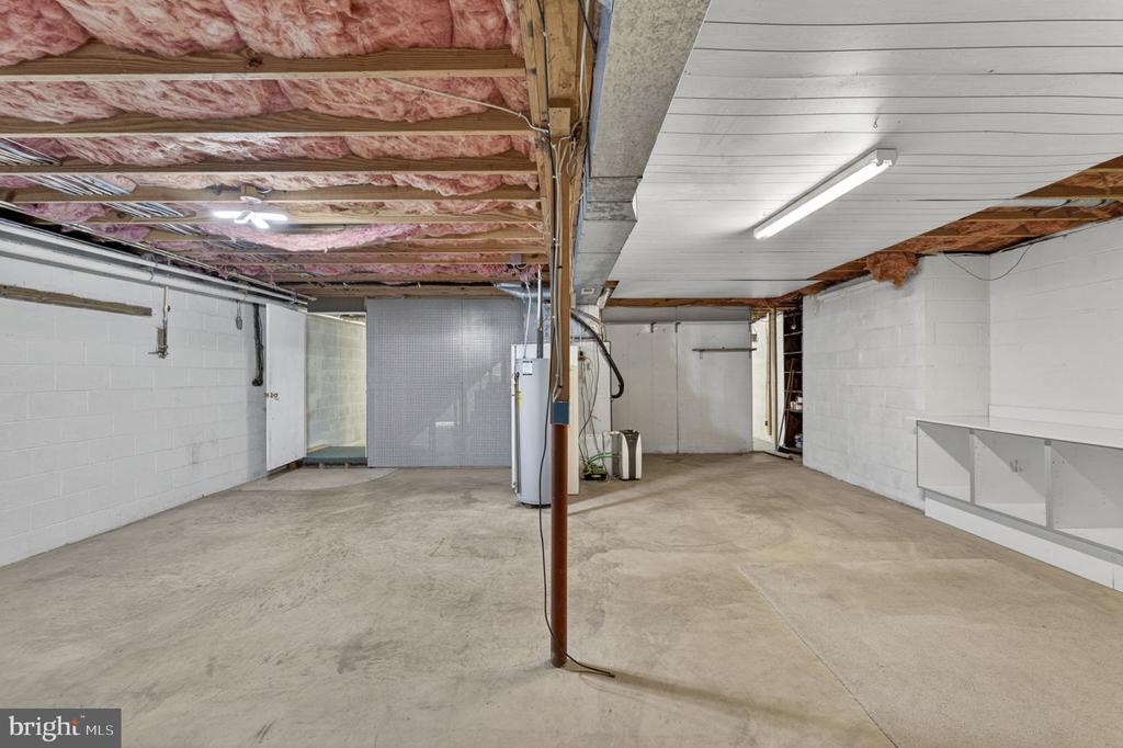 3277 HOLLY SPRINGS RD, AMISSVILLE, Virginia 20106, 3 Bedrooms Bedrooms, ,2 BathroomsBathrooms,Residential,3277 HOLLY SPRINGS RD,VACU2013552 MLS # VACU2013552