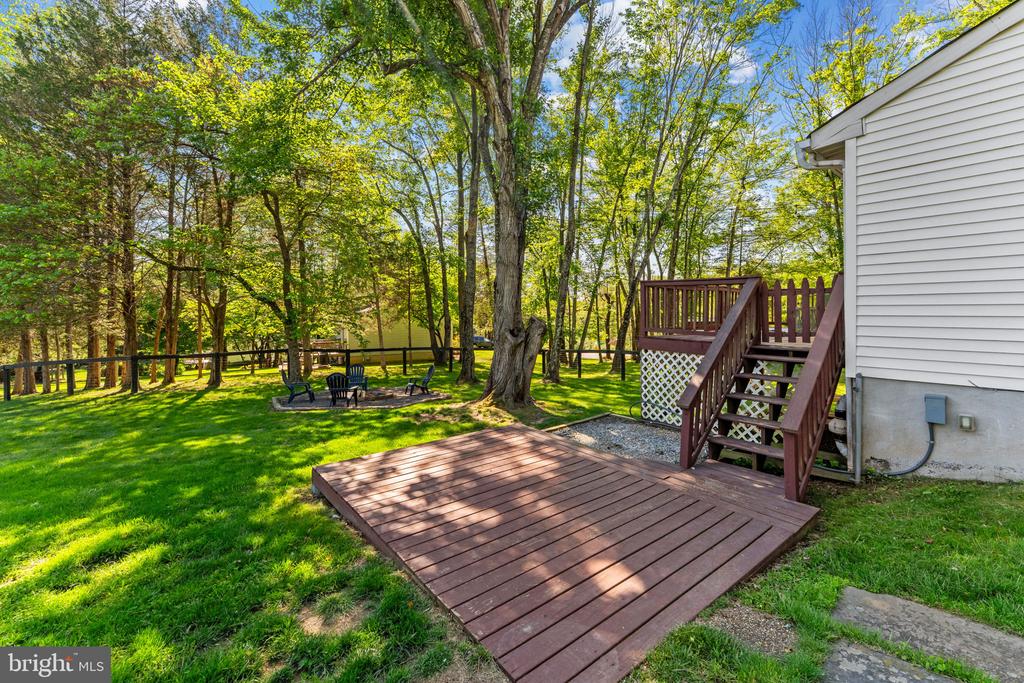 3277 HOLLY SPRINGS RD, AMISSVILLE, Virginia 20106, 3 Bedrooms Bedrooms, ,2 BathroomsBathrooms,Residential,3277 HOLLY SPRINGS RD,VACU2013552 MLS # VACU2013552