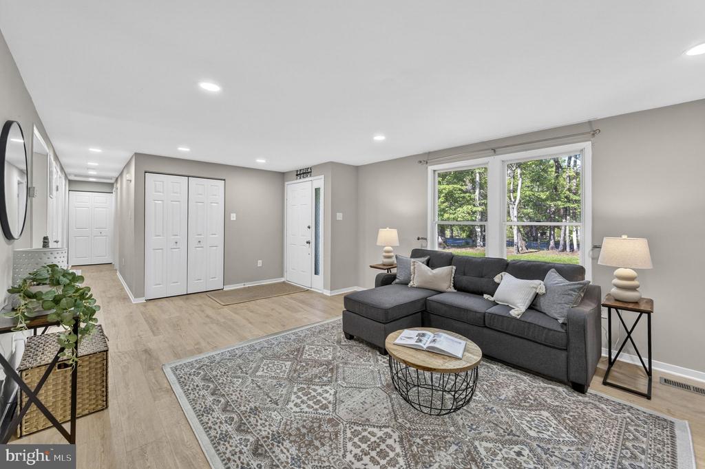 3277 HOLLY SPRINGS RD, AMISSVILLE, Virginia 20106, 3 Bedrooms Bedrooms, ,2 BathroomsBathrooms,Residential,3277 HOLLY SPRINGS RD,VACU2013552 MLS # VACU2013552