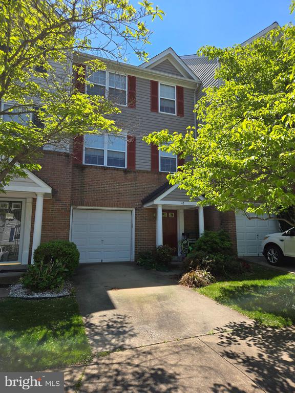 48 QUARTERPOLE CT, WARRENTON, Virginia 20186, 3 Bedrooms Bedrooms, ,2 BathroomsBathrooms,Residential,48 QUARTERPOLE CT,VAFQ2021908 MLS # VAFQ2021908