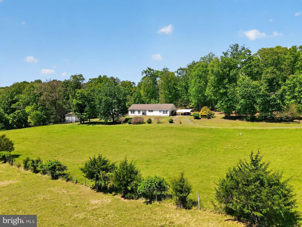 178 LIZZIE MILLS RD, CASTLETON, Virginia 22716, 3 Bedrooms Bedrooms, ,2 BathroomsBathrooms,Residential,178 LIZZIE MILLS RD,VARP2002606 MLS # VARP2002606