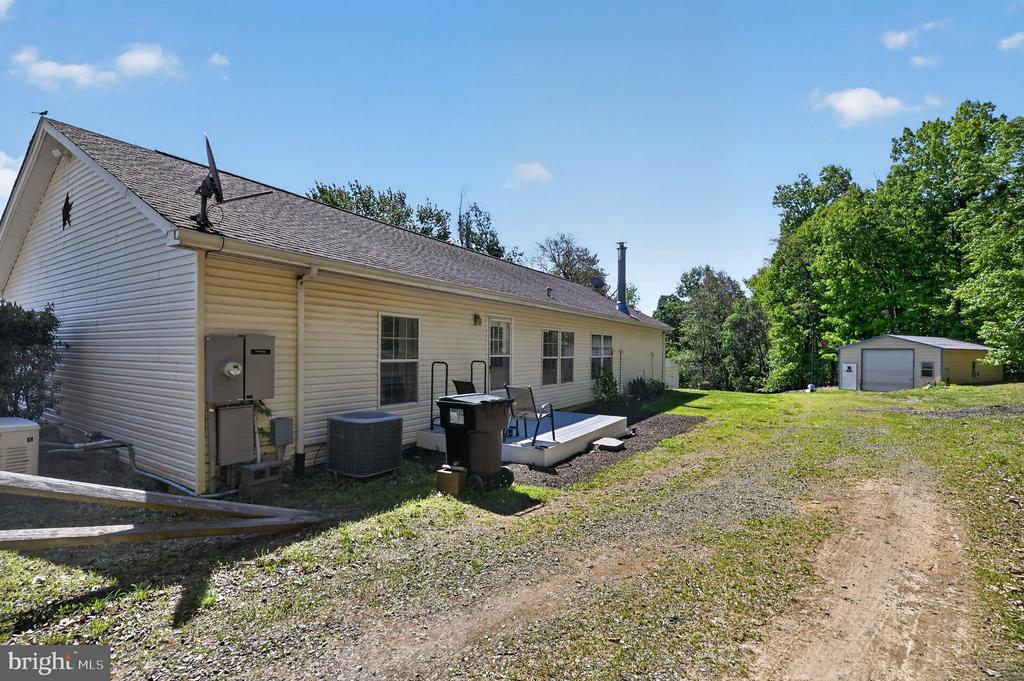 178 LIZZIE MILLS RD, CASTLETON, Virginia 22716, 3 Bedrooms Bedrooms, ,2 BathroomsBathrooms,Residential,178 LIZZIE MILLS RD,VARP2002606 MLS # VARP2002606