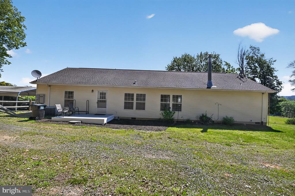 178 LIZZIE MILLS RD, CASTLETON, Virginia 22716, 3 Bedrooms Bedrooms, ,2 BathroomsBathrooms,Residential,178 LIZZIE MILLS RD,VARP2002606 MLS # VARP2002606