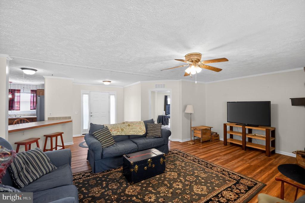 178 LIZZIE MILLS RD, CASTLETON, Virginia 22716, 3 Bedrooms Bedrooms, ,2 BathroomsBathrooms,Residential,178 LIZZIE MILLS RD,VARP2002606 MLS # VARP2002606