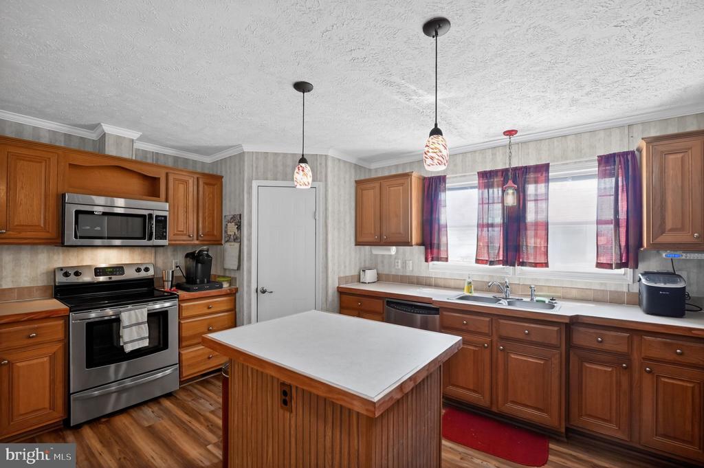 178 LIZZIE MILLS RD, CASTLETON, Virginia 22716, 3 Bedrooms Bedrooms, ,2 BathroomsBathrooms,Residential,178 LIZZIE MILLS RD,VARP2002606 MLS # VARP2002606
