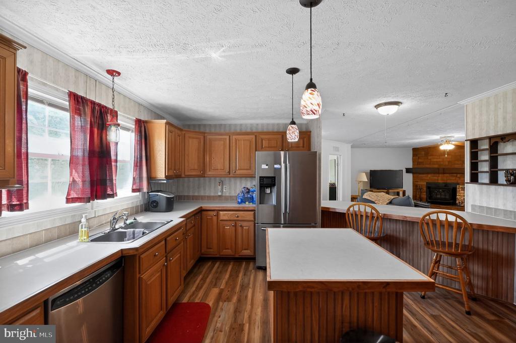 178 LIZZIE MILLS RD, CASTLETON, Virginia 22716, 3 Bedrooms Bedrooms, ,2 BathroomsBathrooms,Residential,178 LIZZIE MILLS RD,VARP2002606 MLS # VARP2002606