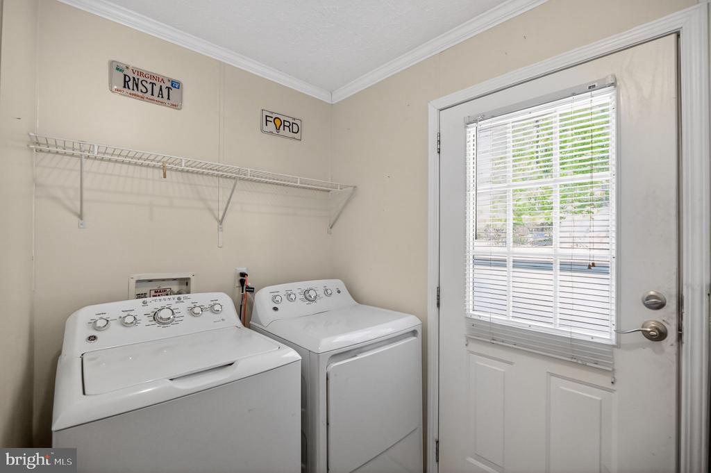 178 LIZZIE MILLS RD, CASTLETON, Virginia 22716, 3 Bedrooms Bedrooms, ,2 BathroomsBathrooms,Residential,178 LIZZIE MILLS RD,VARP2002606 MLS # VARP2002606