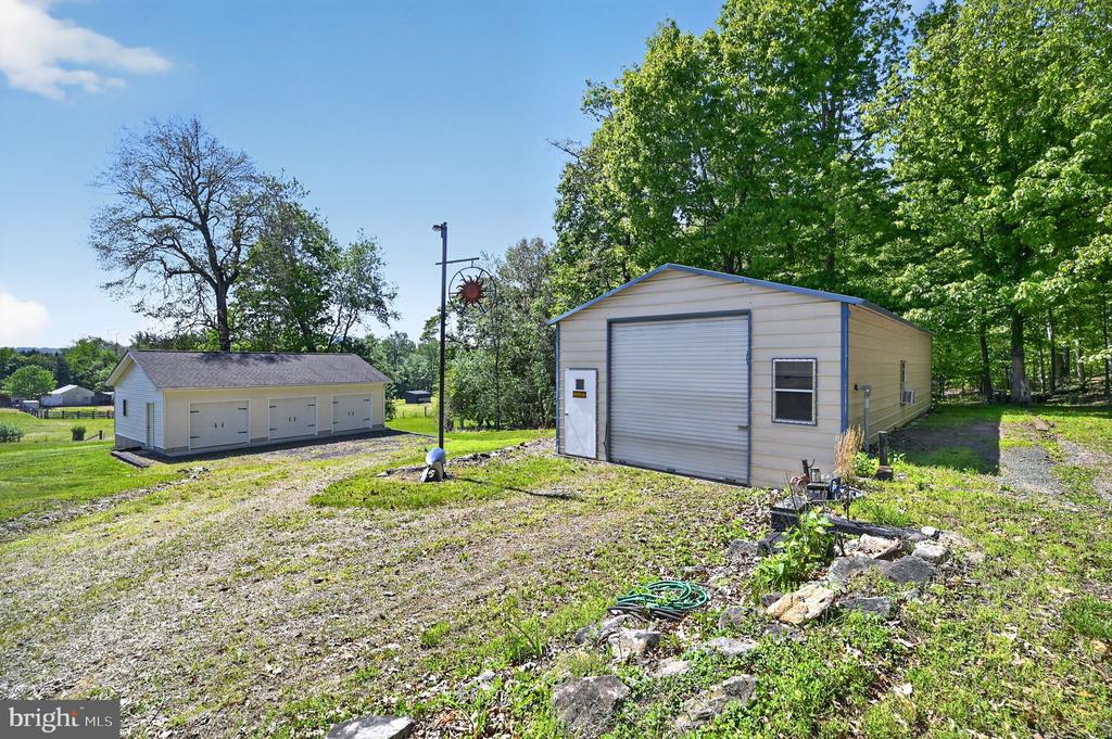 178 LIZZIE MILLS RD, CASTLETON, Virginia 22716, 3 Bedrooms Bedrooms, ,2 BathroomsBathrooms,Residential,178 LIZZIE MILLS RD,VARP2002606 MLS # VARP2002606