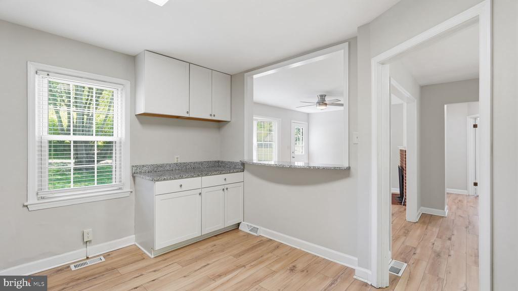 6499 BRIGGS RD, WARRENTON, Virginia 20187, 2 Bedrooms Bedrooms, ,1 BathroomBathrooms,Residential,6499 BRIGGS RD,VAFQ2021846 MLS # VAFQ2021846