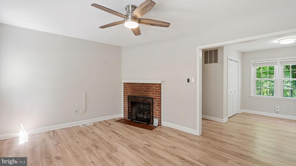 6499 BRIGGS RD, WARRENTON, Virginia 20187, 2 Bedrooms Bedrooms, ,1 BathroomBathrooms,Residential,6499 BRIGGS RD,VAFQ2021846 MLS # VAFQ2021846