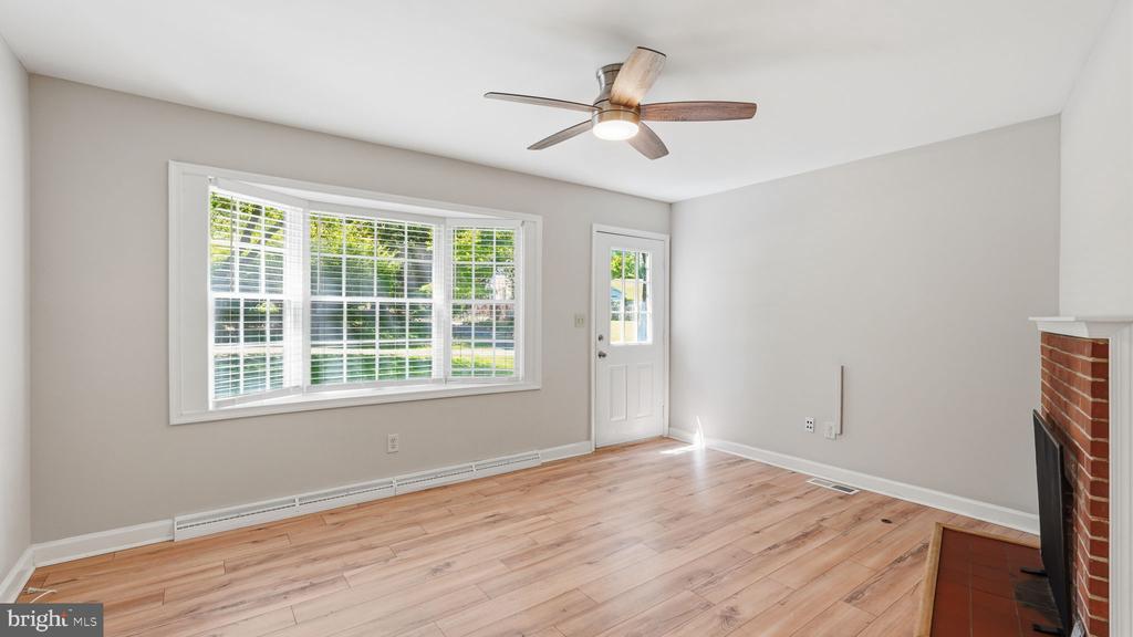 6499 BRIGGS RD, WARRENTON, Virginia 20187, 2 Bedrooms Bedrooms, ,1 BathroomBathrooms,Residential,6499 BRIGGS RD,VAFQ2021846 MLS # VAFQ2021846