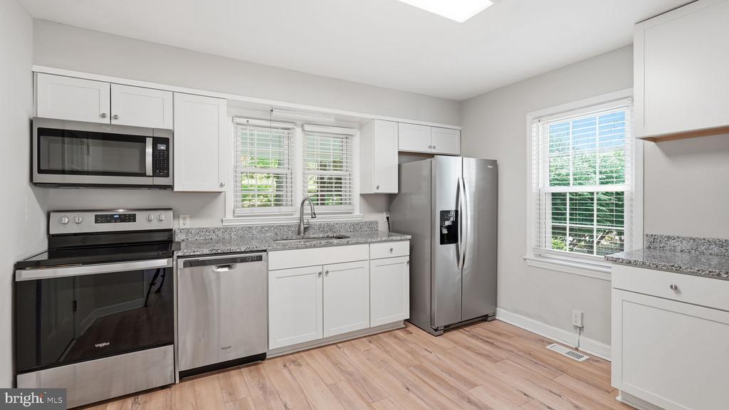 6499 BRIGGS RD, WARRENTON, Virginia 20187, 2 Bedrooms Bedrooms, ,1 BathroomBathrooms,Residential,6499 BRIGGS RD,VAFQ2021846 MLS # VAFQ2021846