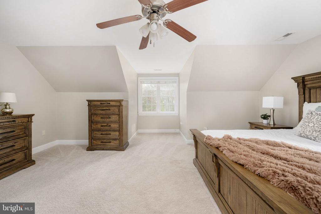 9020 ELLIS LN, SPOTSYLVANIA, Virginia 22553, 5 Bedrooms Bedrooms, ,3 BathroomsBathrooms,Residential,9020 ELLIS LN,VASP2041640 MLS # VASP2041640
