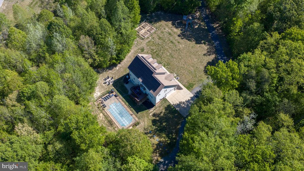9020 ELLIS LN, SPOTSYLVANIA, Virginia 22553, 5 Bedrooms Bedrooms, ,3 BathroomsBathrooms,Residential,9020 ELLIS LN,VASP2041640 MLS # VASP2041640