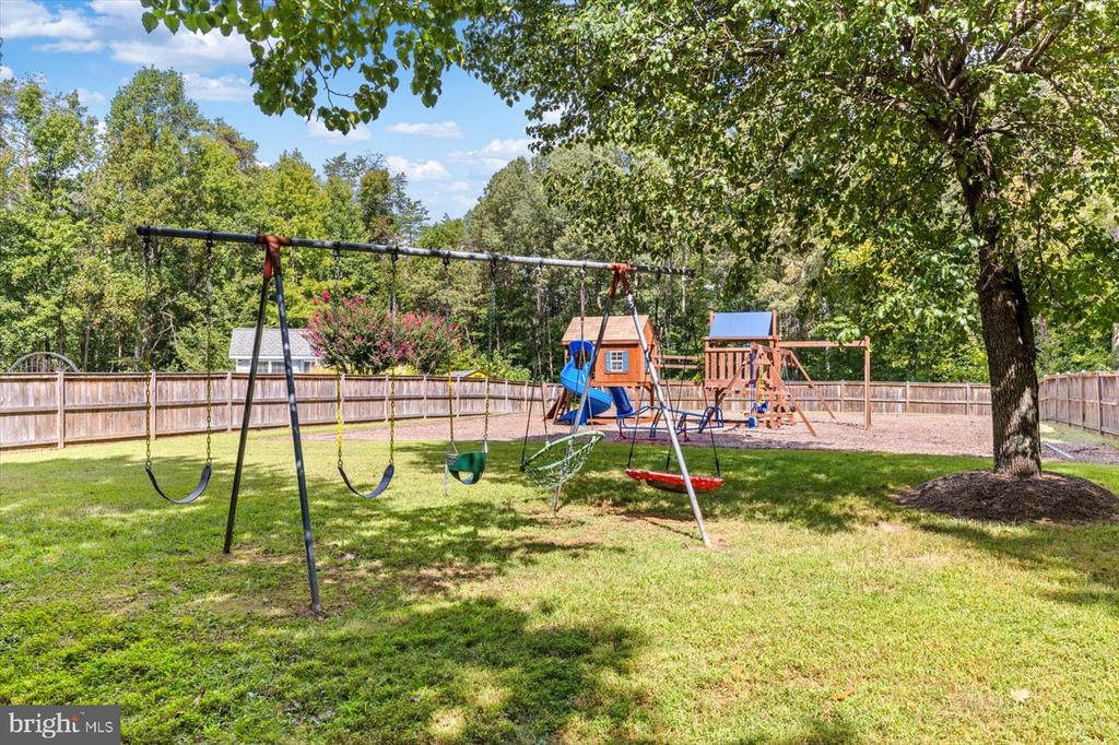 12620 CHEWNING LN, FREDERICKSBURG, Virginia 22407, 7 Bedrooms Bedrooms, ,4 BathroomsBathrooms,Residential,12620 CHEWNING LN,VASP2041616 MLS # VASP2041616