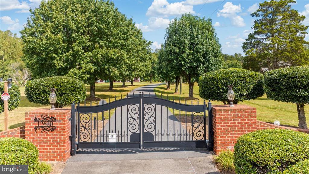 12620 CHEWNING LN, FREDERICKSBURG, Virginia 22407, 7 Bedrooms Bedrooms, ,4 BathroomsBathrooms,Residential,12620 CHEWNING LN,VASP2041616 MLS # VASP2041616