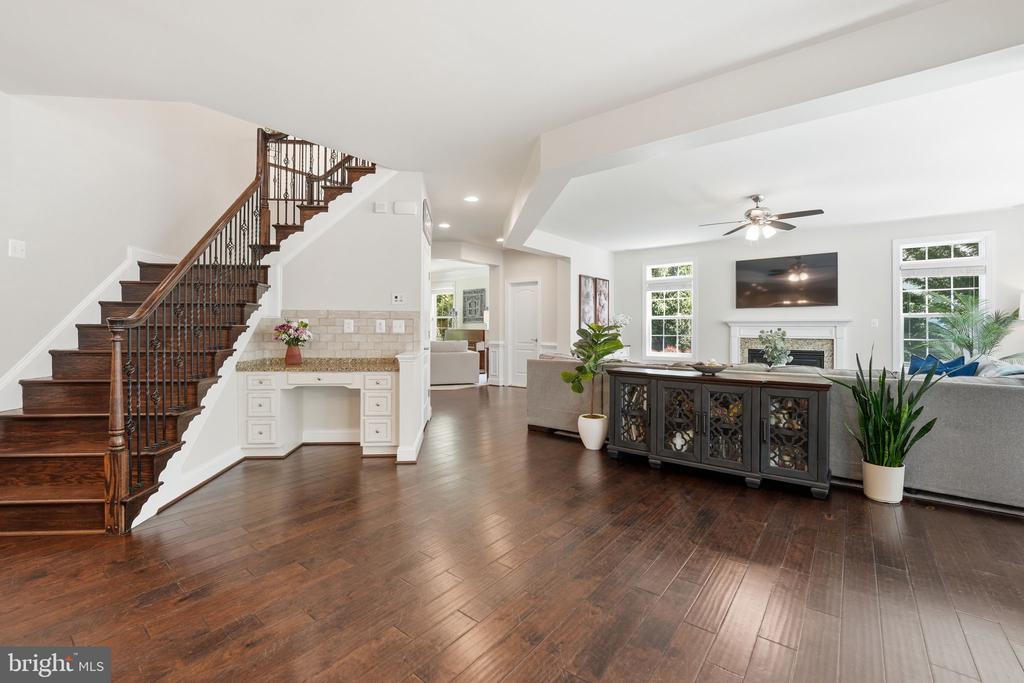 11622 PINE HOLLOW LN, SPOTSYLVANIA, Virginia 22551, 5 Bedrooms Bedrooms, ,5 BathroomsBathrooms,Residential,11622 PINE HOLLOW LN,VASP2041606 MLS # VASP2041606