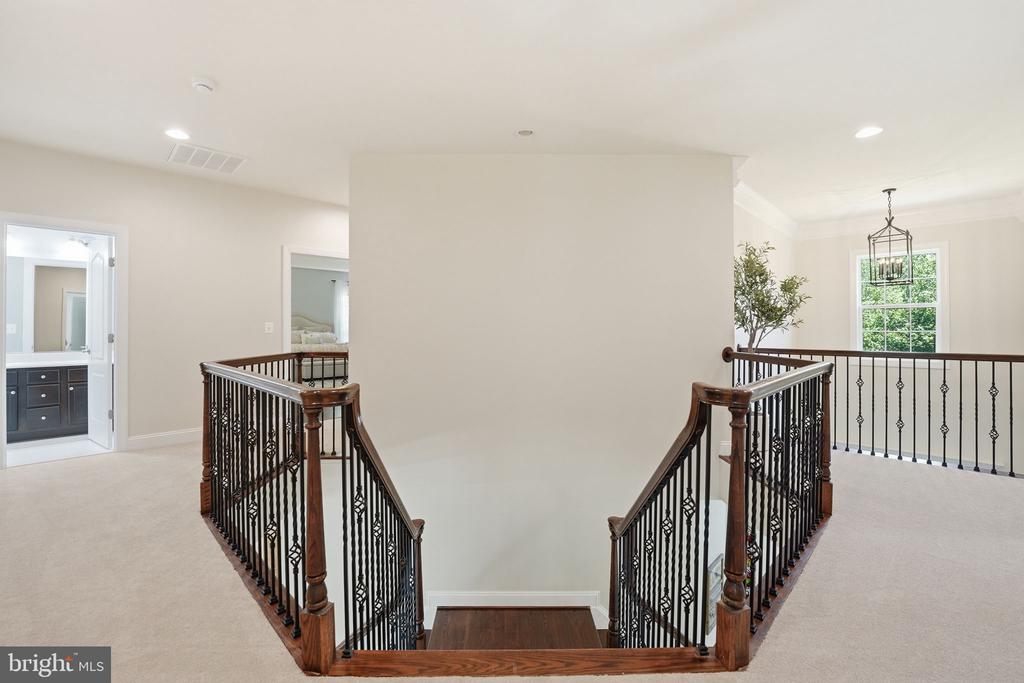 11622 PINE HOLLOW LN, SPOTSYLVANIA, Virginia 22551, 5 Bedrooms Bedrooms, ,5 BathroomsBathrooms,Residential,11622 PINE HOLLOW LN,VASP2041606 MLS # VASP2041606