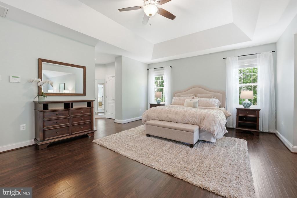 11622 PINE HOLLOW LN, SPOTSYLVANIA, Virginia 22551, 5 Bedrooms Bedrooms, ,5 BathroomsBathrooms,Residential,11622 PINE HOLLOW LN,VASP2041606 MLS # VASP2041606
