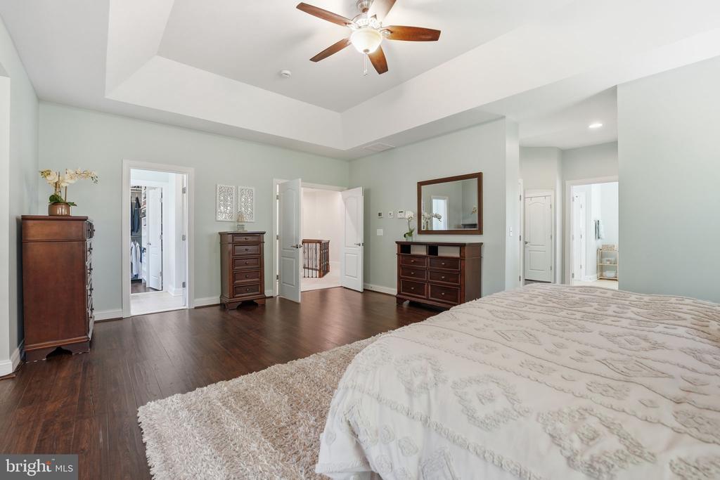 11622 PINE HOLLOW LN, SPOTSYLVANIA, Virginia 22551, 5 Bedrooms Bedrooms, ,5 BathroomsBathrooms,Residential,11622 PINE HOLLOW LN,VASP2041606 MLS # VASP2041606