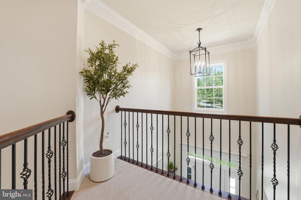 11622 PINE HOLLOW LN, SPOTSYLVANIA, Virginia 22551, 5 Bedrooms Bedrooms, ,5 BathroomsBathrooms,Residential,11622 PINE HOLLOW LN,VASP2041606 MLS # VASP2041606