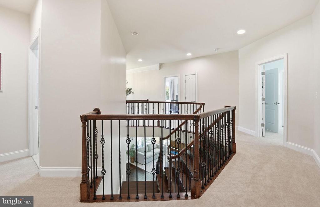 11622 PINE HOLLOW LN, SPOTSYLVANIA, Virginia 22551, 5 Bedrooms Bedrooms, ,5 BathroomsBathrooms,Residential,11622 PINE HOLLOW LN,VASP2041606 MLS # VASP2041606