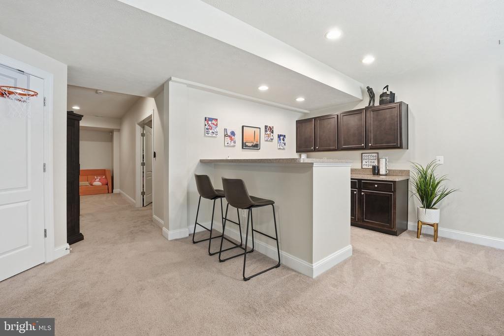 11622 PINE HOLLOW LN, SPOTSYLVANIA, Virginia 22551, 5 Bedrooms Bedrooms, ,5 BathroomsBathrooms,Residential,11622 PINE HOLLOW LN,VASP2041606 MLS # VASP2041606