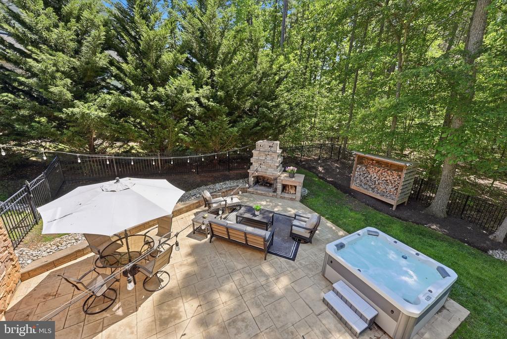 11622 PINE HOLLOW LN, SPOTSYLVANIA, Virginia 22551, 5 Bedrooms Bedrooms, ,5 BathroomsBathrooms,Residential,11622 PINE HOLLOW LN,VASP2041606 MLS # VASP2041606