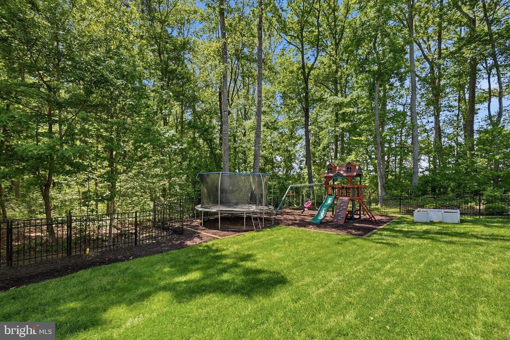 11622 PINE HOLLOW LN, SPOTSYLVANIA, Virginia 22551, 5 Bedrooms Bedrooms, ,5 BathroomsBathrooms,Residential,11622 PINE HOLLOW LN,VASP2041606 MLS # VASP2041606