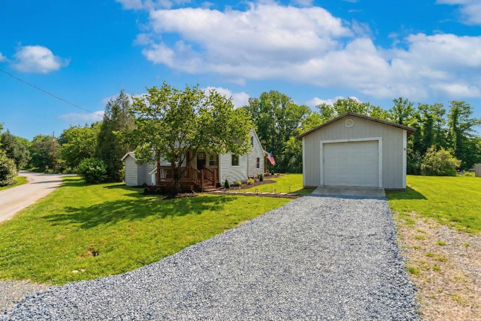 28 JONES CREEK RD, ARRINGTON, Virginia 22922, 3 Bedrooms Bedrooms, ,1 BathroomBathrooms,Residential,28 JONES CREEK RD,675089 MLS # 675089