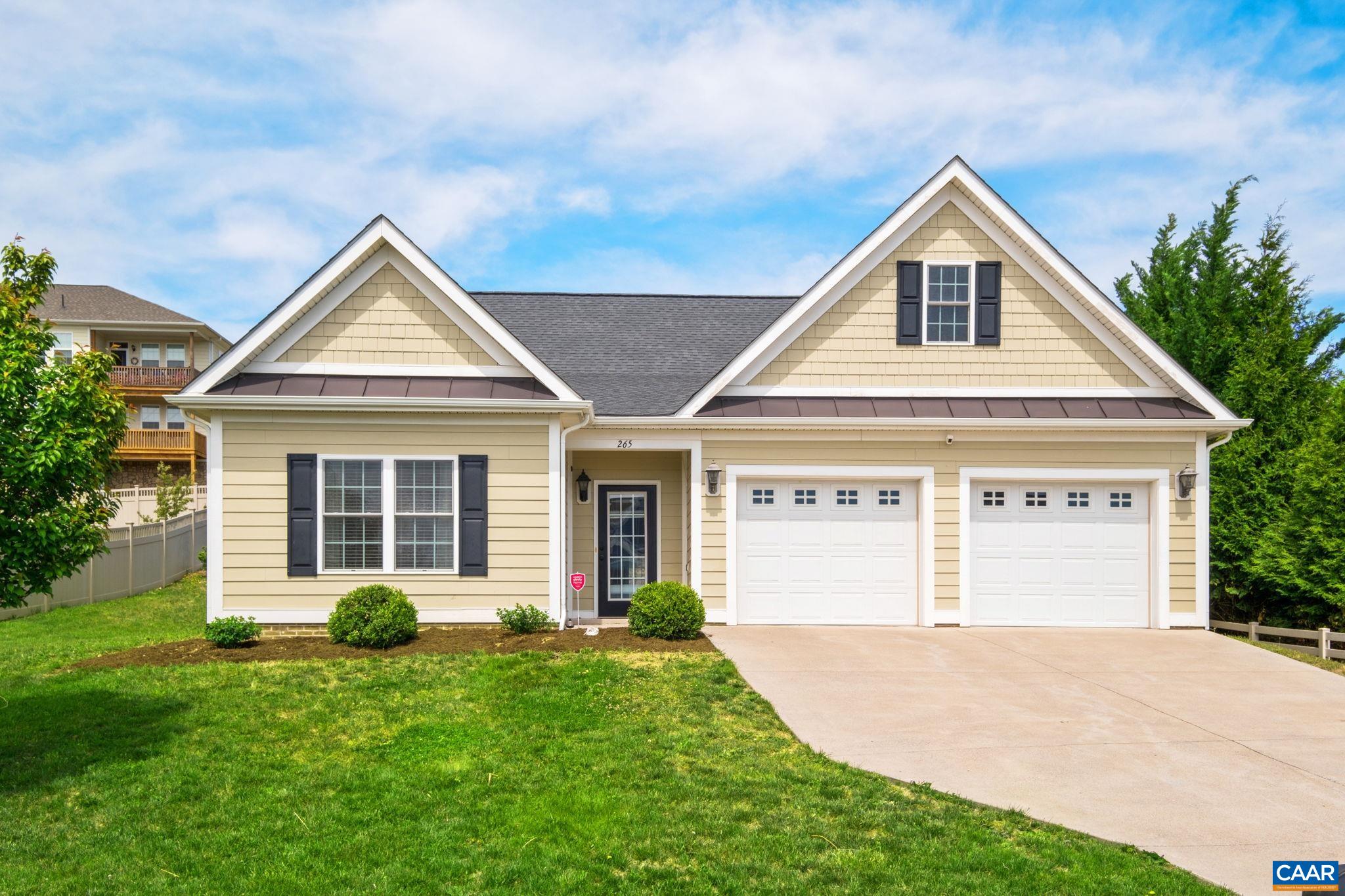 One level living in a convenient Fishersville Location! Minutes from Augusta Health, I64&I81!