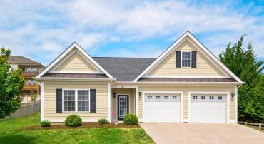 One level living in a convenient Fishersville Location! Minutes from Augusta Health, I64&I81!